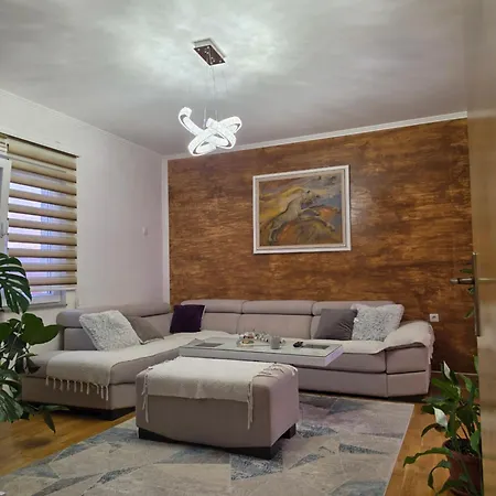 Apartman Vas Kutak Za Mir I Uzivanje *